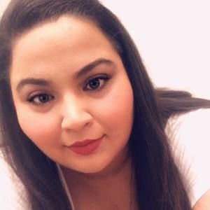 Meet your Posher, Lina